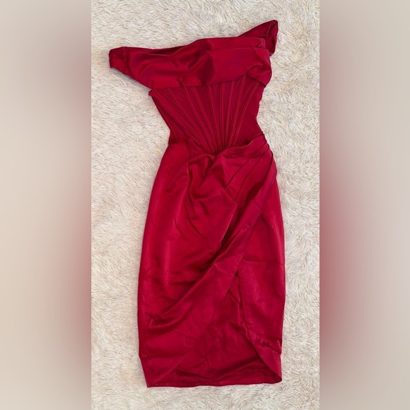NWOT House of CB Lulu Red asymmetric dress sz S - Picture 3 of 7